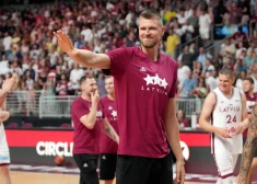 Latvijas basketbola izlases kandidātu sarakstā iekļauj arī ilgāku laiku nespēlējušos Porziņģi un Gražuli