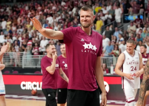 Latvijas basketbola izlases kandidātu sarakstā iekļauj arī ilgāku laiku nespēlējušos Porziņģi un Gražuli