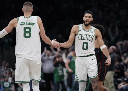 "Celtics" leģendas un līderis Teitums augstu vērtē Porziņģa ietekmi uz kluba spēku