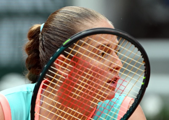 Ostapenko arī "Roland Garros" dubultspēļu turnīrs noslēdzas otrajā kārtā