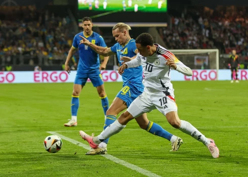 Gatavojoties Eiropas čempionātam, Vācijas futbolistiem neizšķirts ar Ukrainu, kamēr Anglijai un Horvātijai graujošas uzvaras