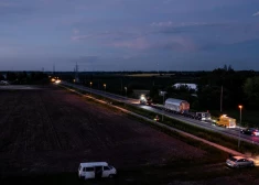 Ko dos Grobiņā uzstādītā milzu elektromašīna? Pārgriežam elektrības vadus ar Krieviju un Baltkrieviju. FOTO. VIDEO