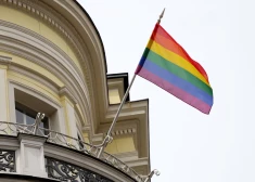 Во время Baltic Pride флаг ЛГБТ не будет развеваться у здания Ратуши, но будет вывешен в другом месте