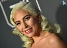 Uzjundī runas par Lady Gaga grūtniecību