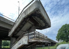 "Жизнь в Риге учит принимать бренность всего существующего": очевидец показал пугающее фото Земитанского моста