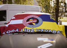 Automašīnas un droni – uz Ukrainu devies palīdzības konvojs