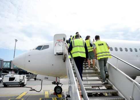 VIDEO: ģeopolitiskās situācijas dēļ pilotiem sarūk iespējas izvairīties no laikapstākļiem, kas ietekmē turbulences