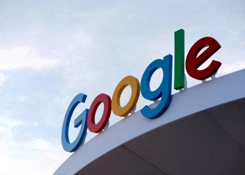 Google apsūdzēts savu produktu pārmērīgā reklamēšanā 