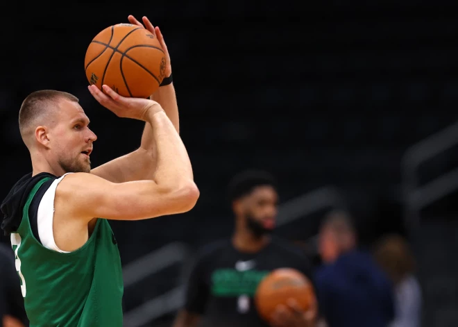 Bostona pret Dalasu un Porziņģis pret Dončiču. Klāt NBA fināls