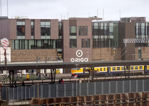 "Rail Baltica" būvlaukums pie Rīgas Centrālās dzelzceļa stacijas un tirdzniecības centra "Origo".