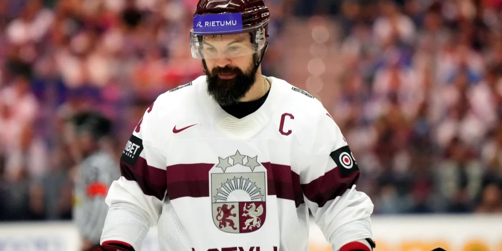 Latvijas hokeja izlases kapteinis Kaspars Daugaviņš.