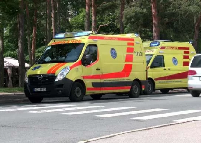 "Она была одета в черное, в наушниках": водитель, сбивший девочку на переходе, переживает случившееся