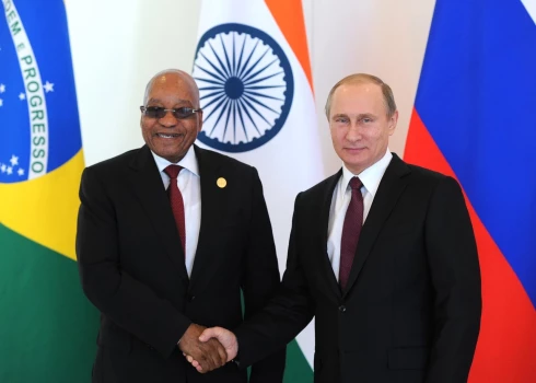 Džeikobs Zuma un Vladimirs Putins.