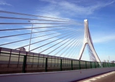 В конкурсе на обслуживание рижских мостов один претендент просит 6 млн, а  другой - 48 млн евро! Кого же выберут?