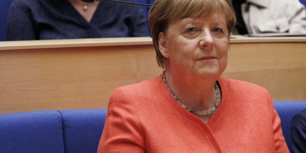 Merkele esot noklusējusi par Krievijas gaidāmo gāzes šantāžu