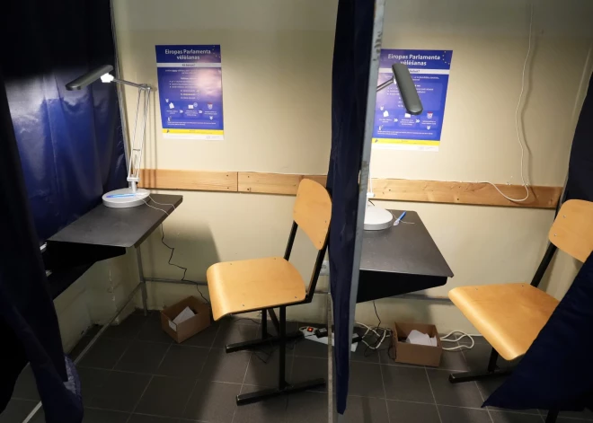 Vēlēšanu iecirkņi Latvijā ir slēgti. Eiropas Parlamenta vēlēšanās nobalsojuši vairāk nekā trešdaļa balsstiesīgo