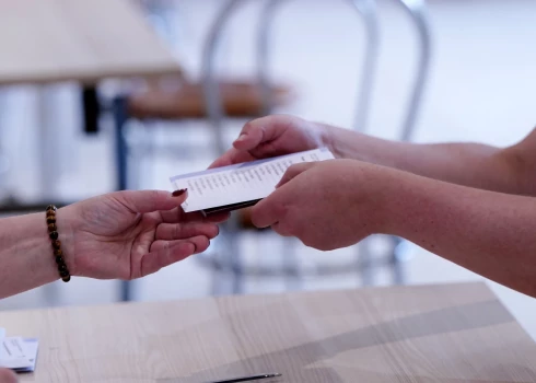 Eiropas Parlamenta vēlēšanas 208. vēlēšanu iecirknī Jūrmalas kultūras centrā.