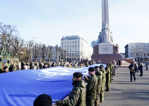 К нам едут главы государств Восточного фланга НАТО: в Риге ограничат движение