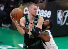 "Celtics" otrajā puslaikā ierobežo Dončiču un tiek pie otrās uzvaras; Porziņģim jaunas veselības problēmas