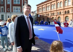 Valdis Dombrovskis piedalījās zibakcijā "#MēsEsamEiropa".