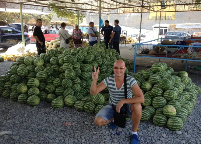 Riekstam uzradies konkurents? Vēl viens tautietis gāna Latviju un mudina latviešus pārcelties uz Fidži