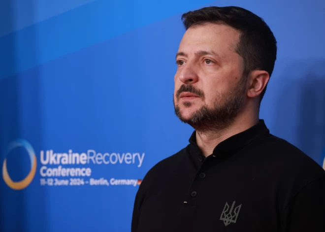 Zelenskis: Krievijas uzbrukumu rezultātā iznīcināta puse no Ukrainas elektroenerģijas jaudas