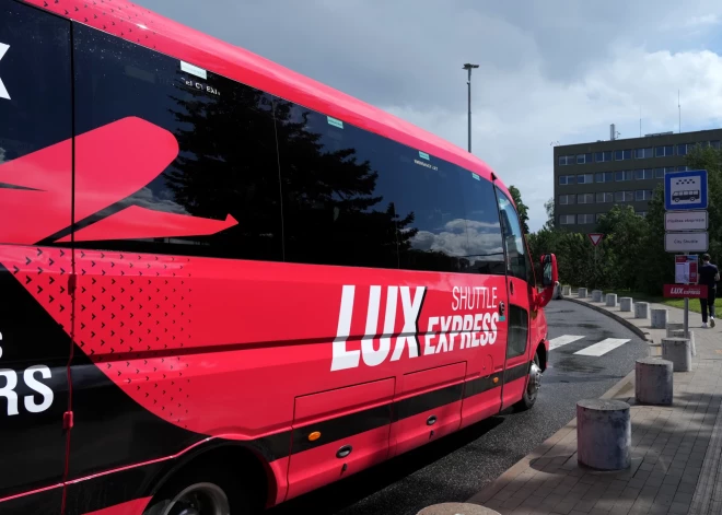 Автобусный пассажирский перевозчик Lux Express с 12 июня начал коммерческие пассажирские перевозки по маршруту между центром Риги и аэропортом. Услуги предоставляются микроавтобусами Iveco Daily Fergui, вмещающими до 24 пассажиров.