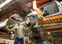 Kompānija "Ford" likvidēs vēl 1600 darbavietas Spānijā
