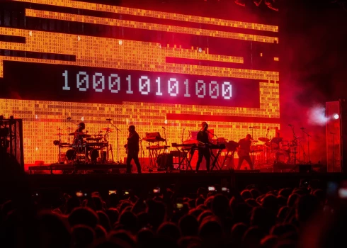 “Ārvalstu ietekmes” likums liek grupai “Massive Attack” atcelt koncertu Tbilisi
