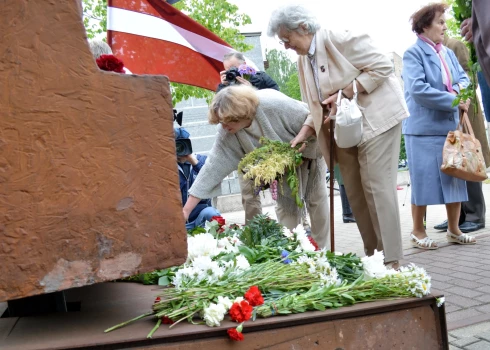 В Риге идут мероприятия памяти жертв коммунистического геноцида