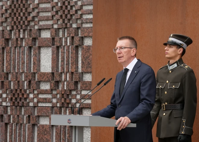 “Atceres brīžiem ir milzīga nozīme gan pagātnes dokumentācijā, gan nākotnei,” norāda Rinkēvičs