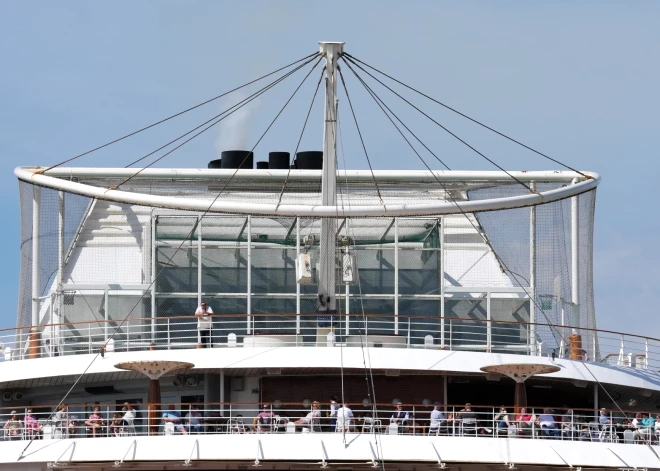 Vecrīgas iedzīvotājiem traucē tūristu kuģīšu skaļās reklāmas