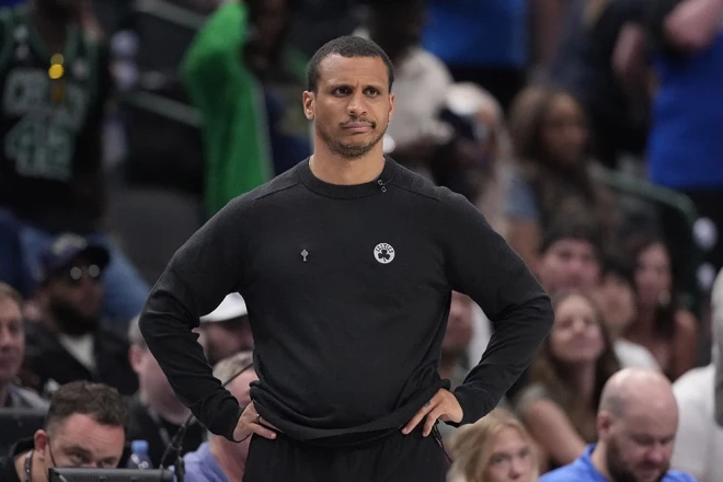 "Celtics" galvenais treneris Džo Mazulla uzsvēra, ka pretinieki spēlējuši ar lielu enerģiju un bijuši fiziski sagatavoti šim mačam.