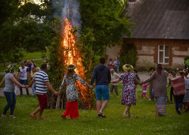 Kur un kā kurināt Jāņu ugunskuru? Ņem vērā - ir vietas, kur to darīt ir aizliegts