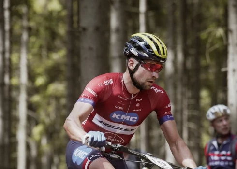 Kalnu riteņbraucējs Blūms izcīna 15.vietu Pasaules kausa posmā olimpiskajā krosā