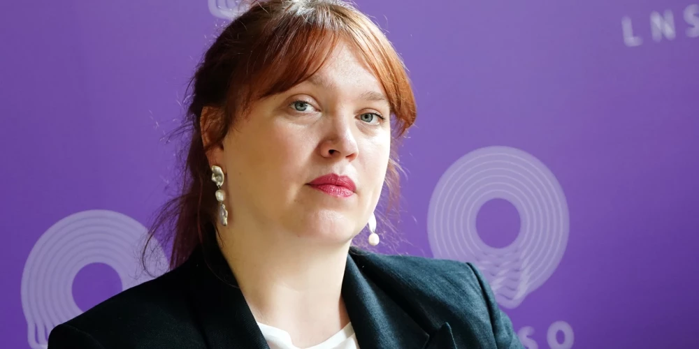 Kultūras ministre Agnese Logina atkāpjas no amata