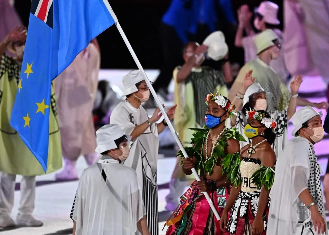 Mazo Okeānijas valstiņu Tuvalu olimpiskajās spēlēs pārstāvēs viens sportists