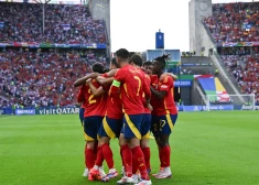 Spānijas futbolisti čempionāta pirmajā spēlē pret Horvātiju, izmantojot pretuzbrukumus, demonstrēja ļoti pārliecinošu sniegumu. Būs interesanti pavērot, kura komanda vairāk kontrolēs bumbu - itāļi vai spāņi.