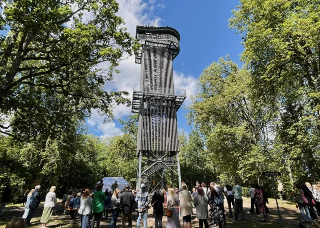 Zilākalnā atvērts jauns skatu tornis un taka