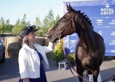 FOTO: zirgi un elegance "Royal Ascot 2024" pasākumā Piņķos