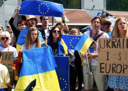 Jau otrdien Ukraina un Moldova uzsāks sarunas par iestāšanos Eiropas Savienībā