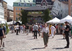 ФОТО: что предлагает традиционный Травяной рынок на Домской площади