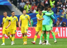 Ukrainas futbolisti atspēlējas un pieveic slovākus, turpinot cīņu par astotdaļfinālu