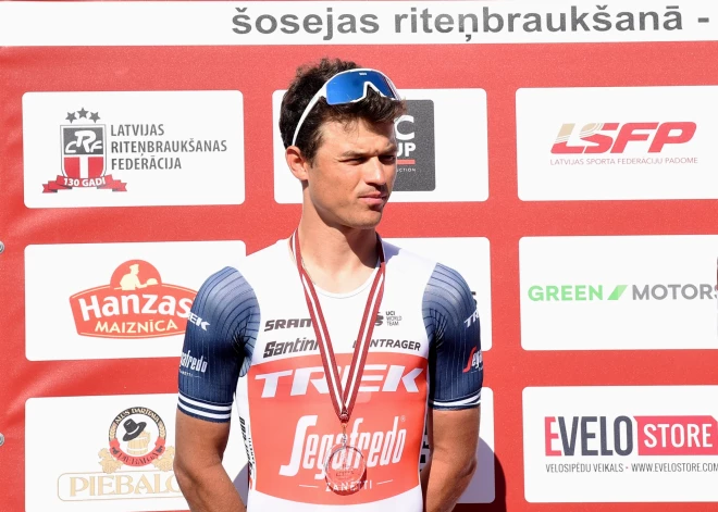 Emīls Liepiņš trešo gadu pēc kārtas uzvar Latvijas čempionātā grupas braucienā