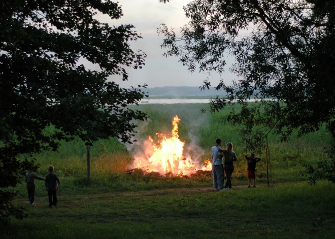 Kāda ir varbūtība, ka Jāņu naktī līst? Atbild sinoptiķi