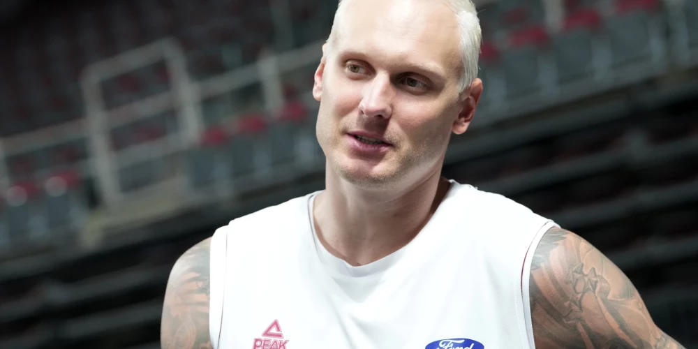 Latvijas vīriešu basketbola valstsvienības spēlētājs Jānis Timma piedalās atklātajā treniņā "Arēnā Rīga".