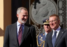 Foto: Latvijā ieradies Spānijas karalis Felipe VI
