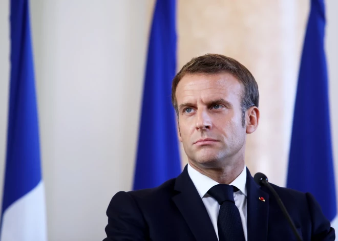 Kritizē Makrona izteikumus par "pilsoņkara" draudiem: viņš cīnās par savu politisko izdzīvošanu