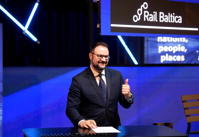 2024. gada 25. maijs: satiksmes ministrs Kaspars Brikšens stāsta par „Rail Baltica” pienesumu nākamajām paaudzēm.
