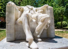 Vašingtonas svelmē Abrahama Linkolna statuja "pazaudē" galvu